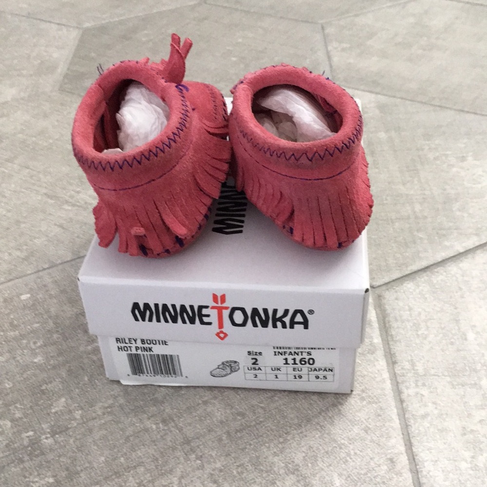 Minnetonka Riley baby girl bootie